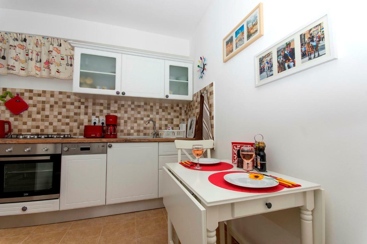 Ava'S Home Брашов Екстериор снимка