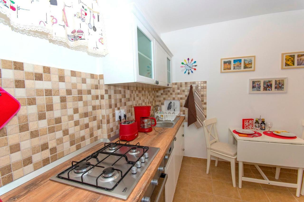 Ava'S Home Брашов Екстериор снимка